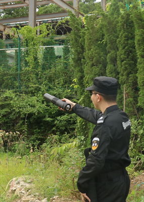 Einfache Operation GPS-Signal-Störsender-Taschenlampe mit starker Beleuchtung 10000LM